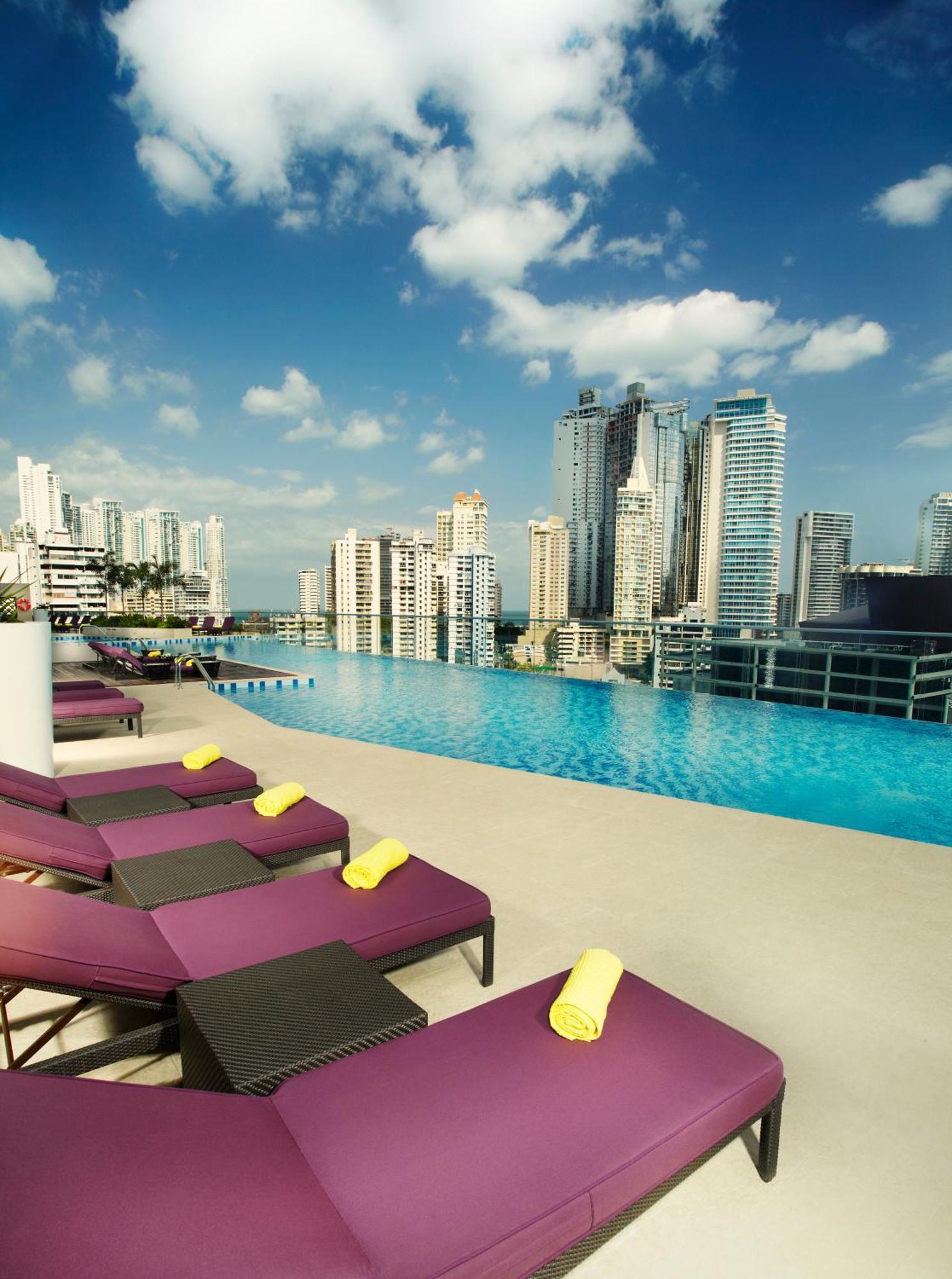 Megapolis Hotel Panama ภายนอก รูปภาพ View from the rooftop pool