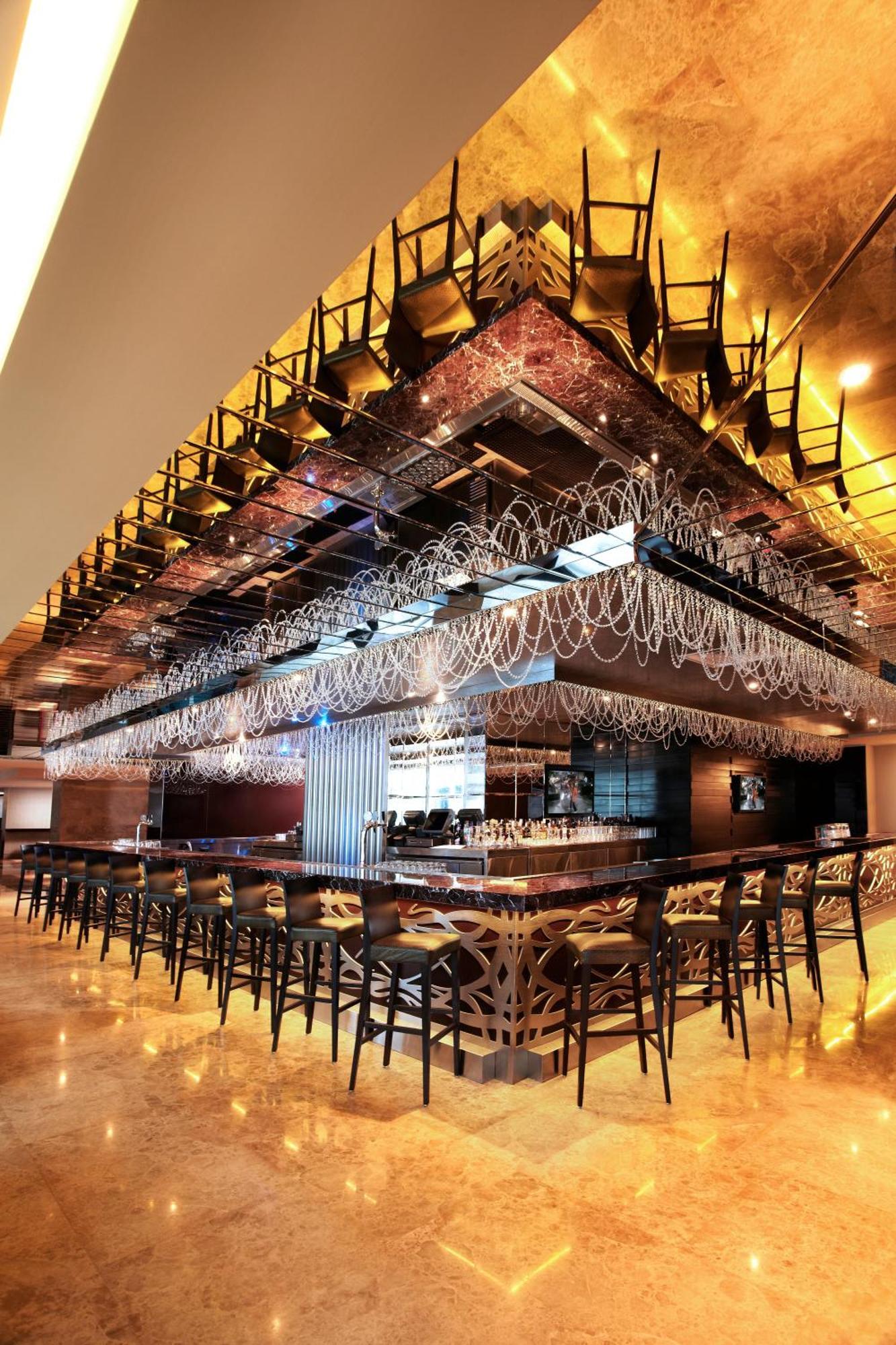 Megapolis Hotel Panama ร้านอาหาร รูปภาพ The bar at the 101 bar