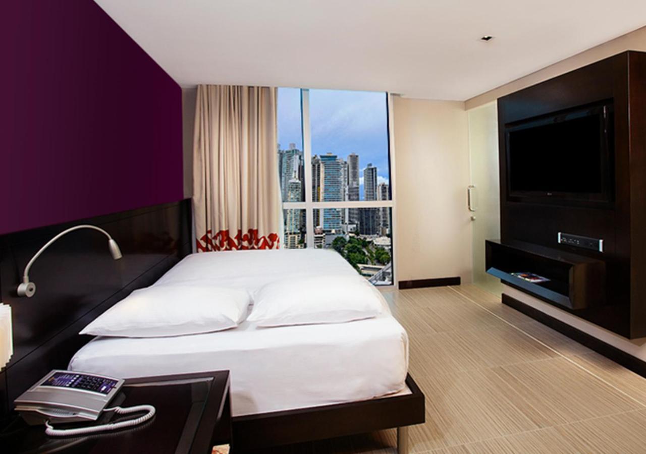 Megapolis Hotel Panama ภายนอก รูปภาพ A room at the hotel
