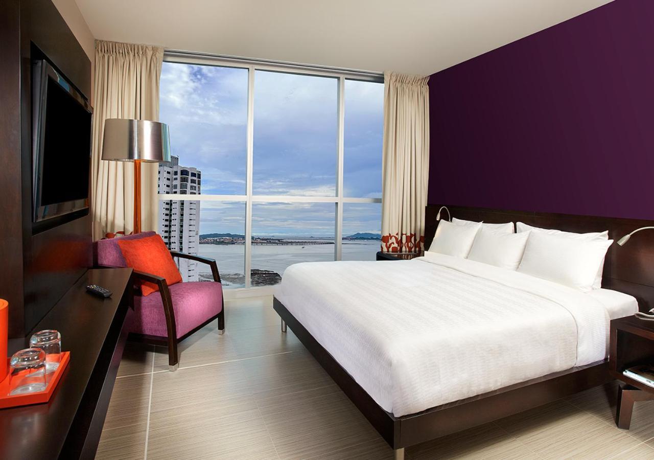 Megapolis Hotel Panama ภายนอก รูปภาพ A bedroom at the W Hotel in Panama City